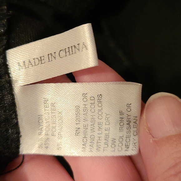 Amanda and Chelsea Fitted Pant / Size 6 - Picture 6 of 6